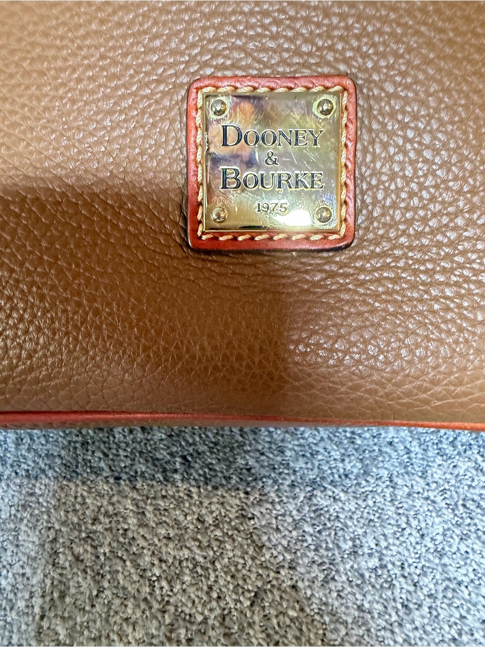 EUC Dooney & Bourke Brown Pebbled Leather Crossbody Bag - Picture 2 of 12